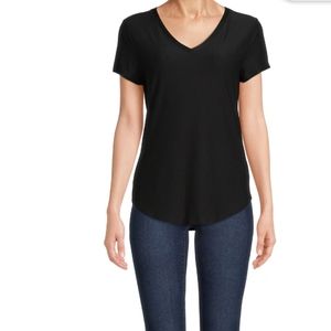 EUC No Boundaries Juniors’ Short Sleeve Brushed V-Neck T-Shirt Size Medium